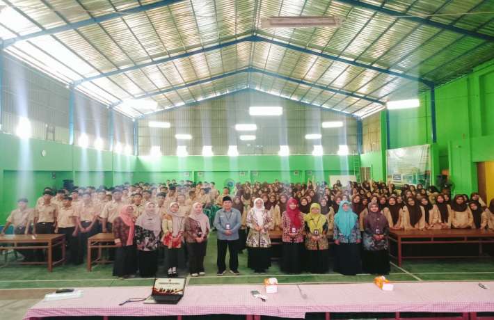 Gandeng KPU Kebumen MAN 1 Kebumen Tanamkan Nilai Demokrasi dan Cinta Tanah Air ke Pemilih Pemula