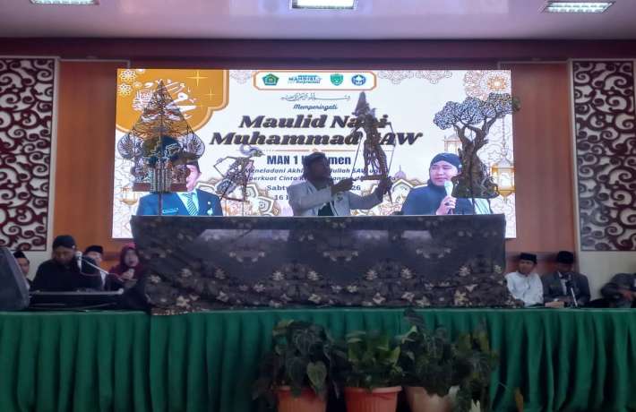 Gelar Maulid Nabi Berbasis Seni Budaya MAN 1 Kebumen Ajak Siswa Istiqomah dalam Kebaikan
